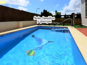 Chalet con piscina privada solo familias y parejas